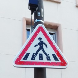 Panneau de passage piéton renforcé à LED