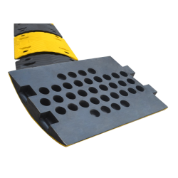 Ralentisseur de chaussée jaune et noir