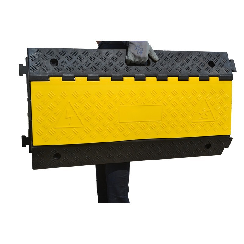 Passe câbles 3 canaux