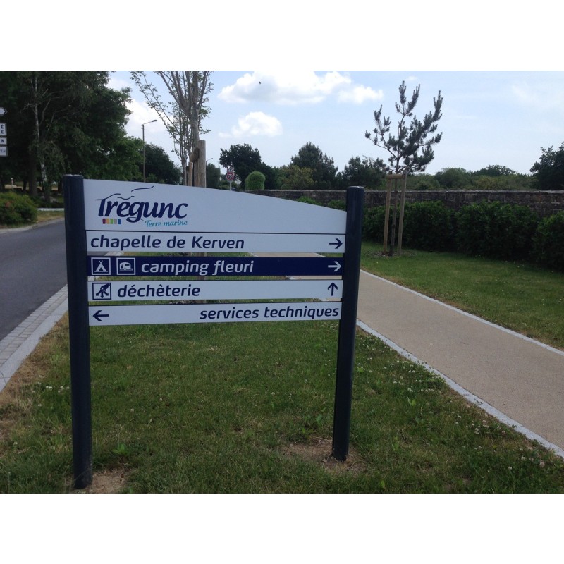 Mât pour panneau avec glissière montage en bimât