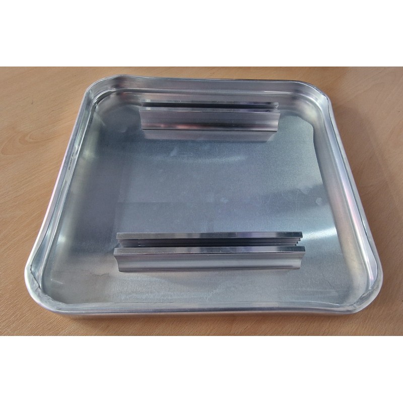 Panneau routier en aluminium à chants retournés